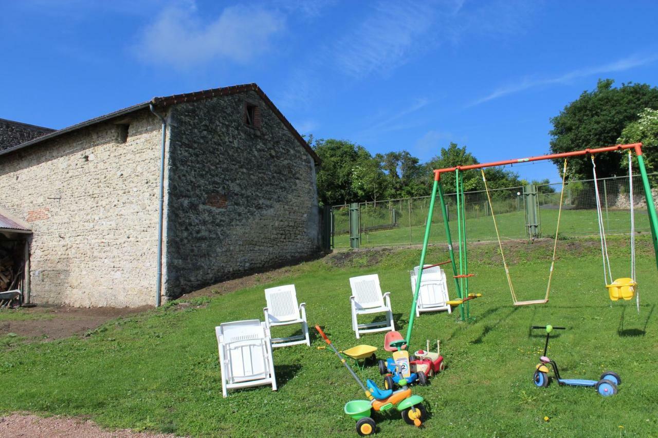 "Les Monnats" Gite 8 Personnes A La Campagne Chaptuzat Exterior photo